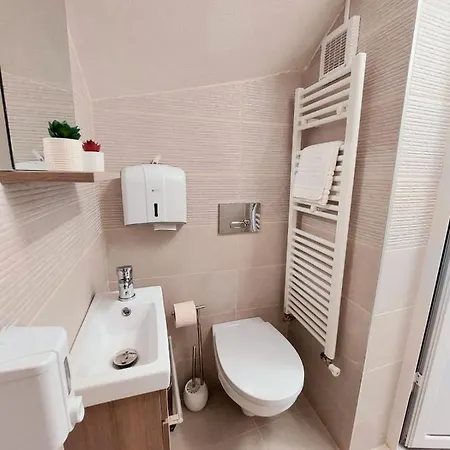Apartment Domino Studio *
